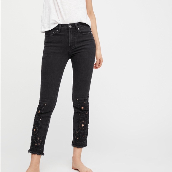 Free People Black Mid Rise Embroidered Jean - Picture 1 of 8